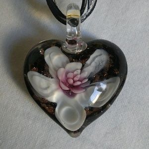 ITALIAN GLASS HEART PENDANT NWT